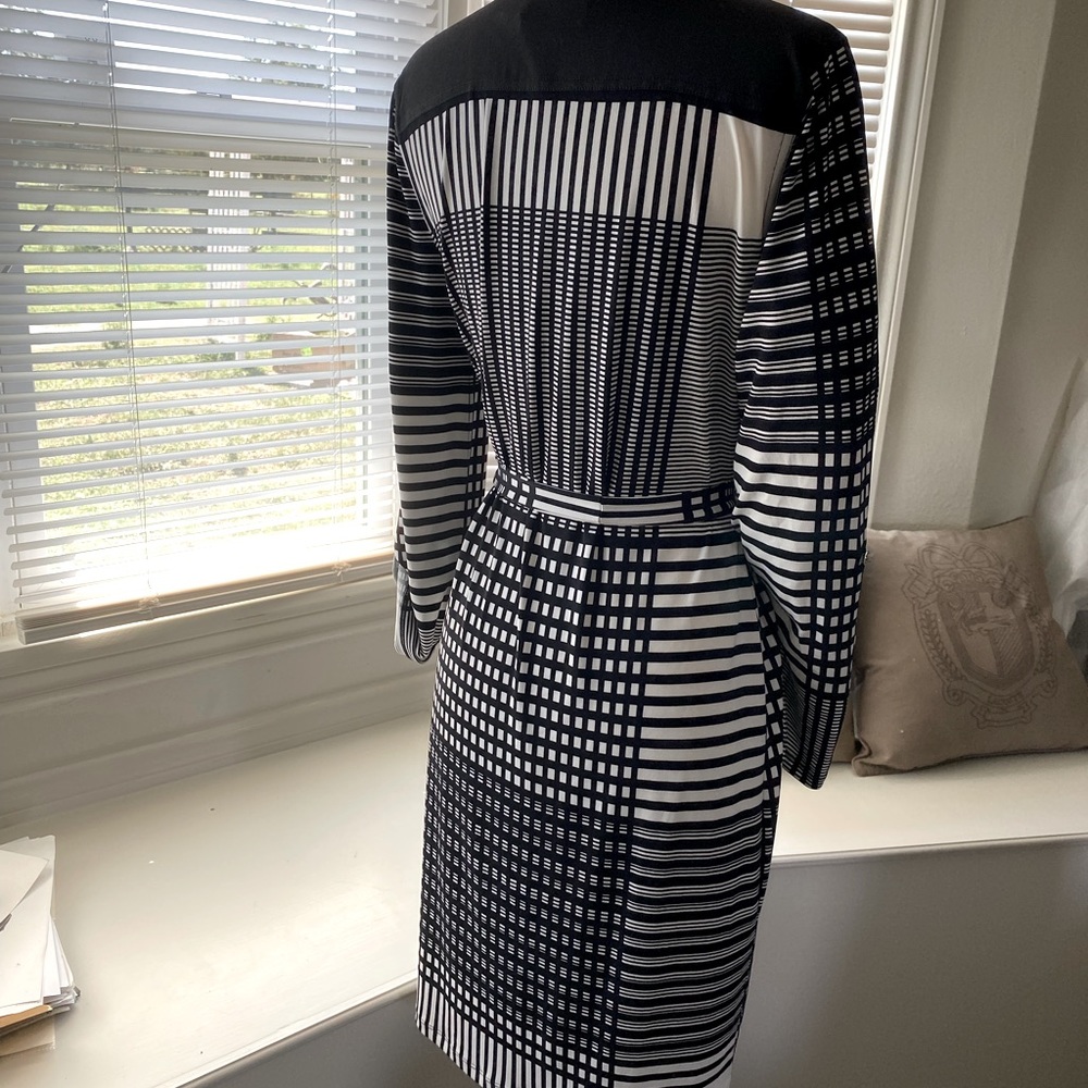 👜 Calvin Klein comfy and elegant dress. Sz 4 Flattering, stretchy!